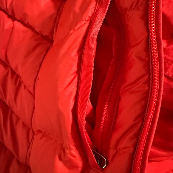 The North Face Women’s size small red park jacket - Picture 13 of 15